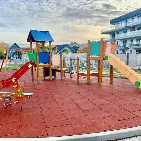 Widok Na Morze Przy Plazy Premium By Stayly